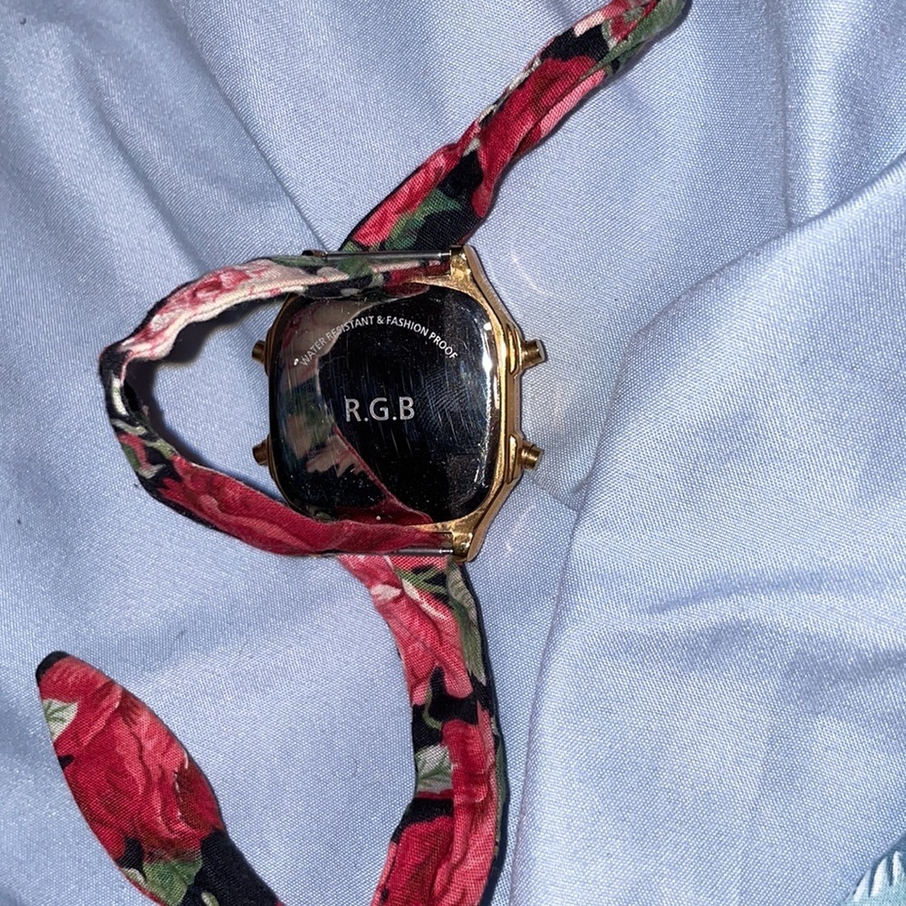 Rich Gone Broke Water Resistance Rose gold garden floral flower Watch - Picture 2 of 4